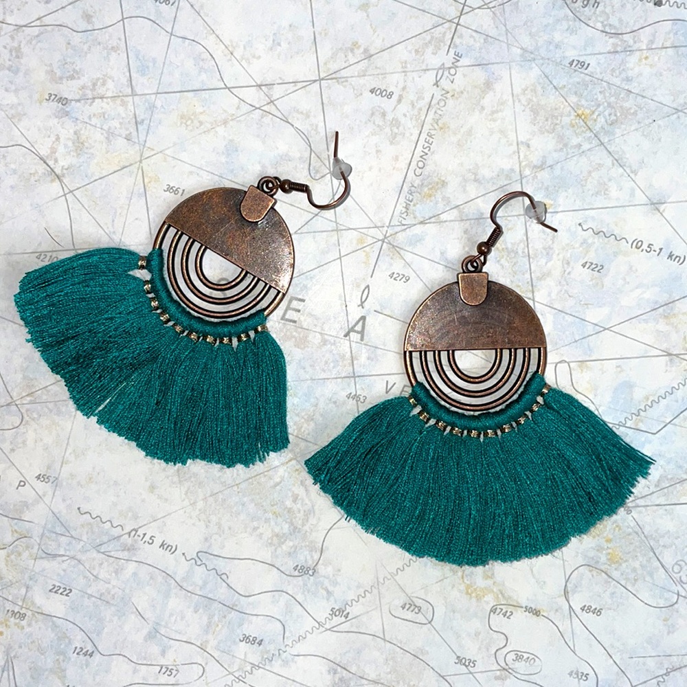🍂 NEW Boho style earrings in teal tassel fan